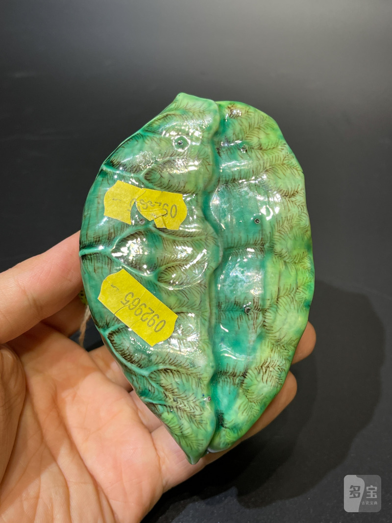 清中期 粉彩仿生荷叶形砚滴 - 图6